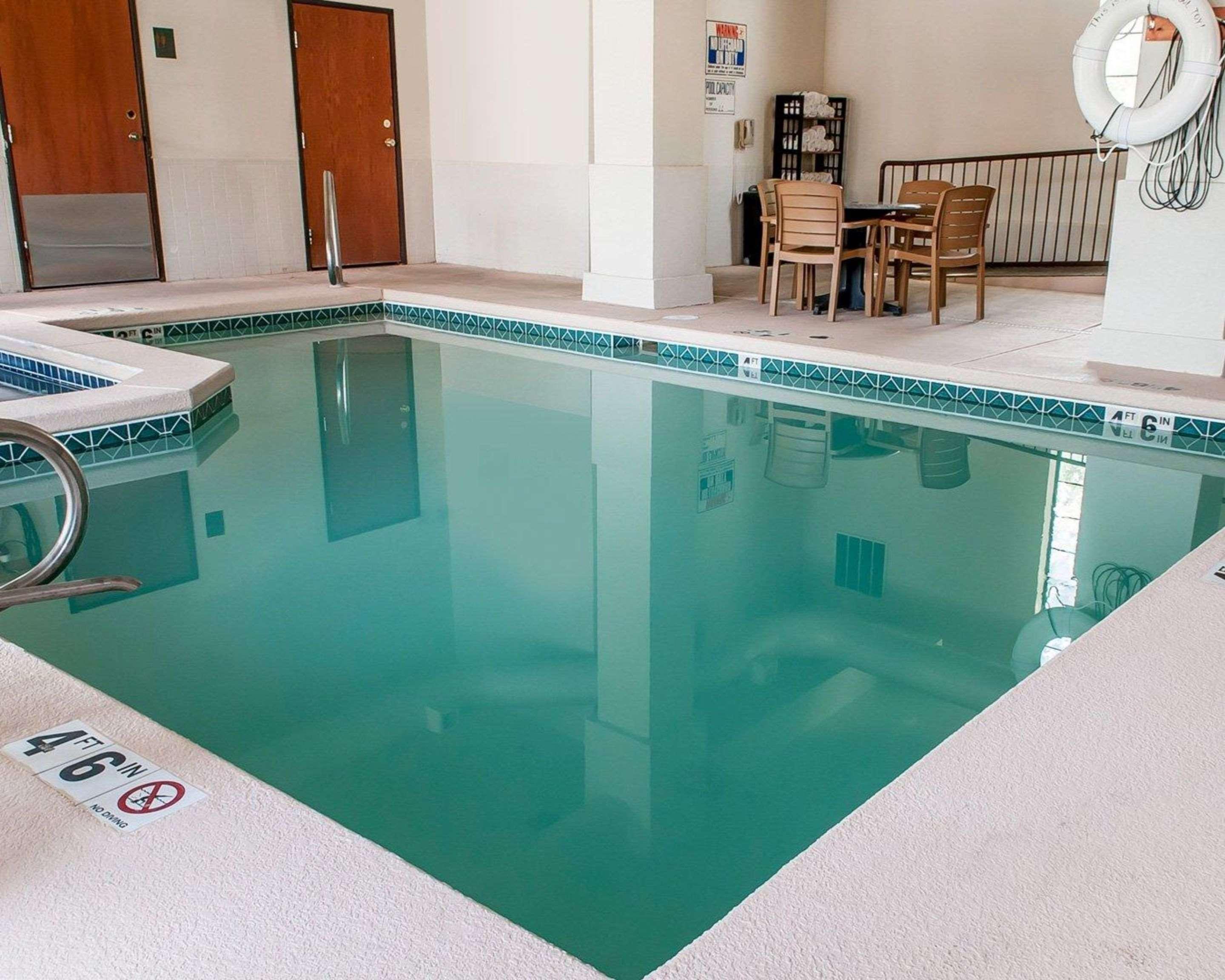 Comfort & Midtown Hotel